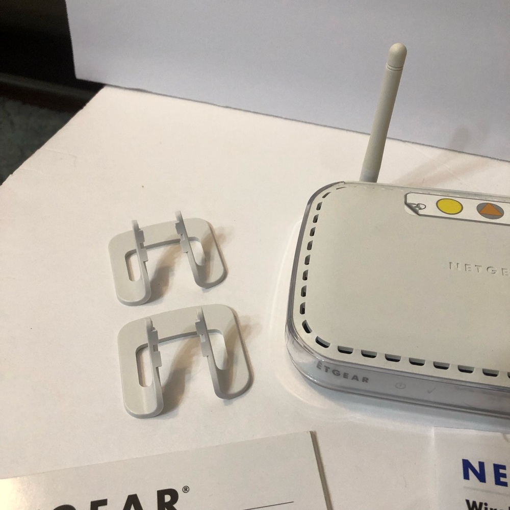 Netgear White Wireless Router Reliable Networking - Picture 7 of 14
